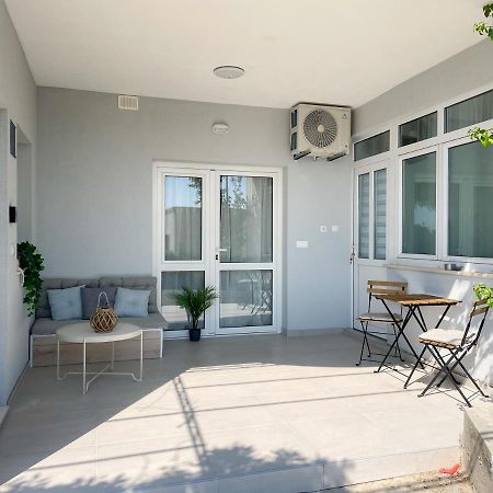 Modern Studio Overlooking Downtown มาคาร์สกา ภายนอก รูปภาพ