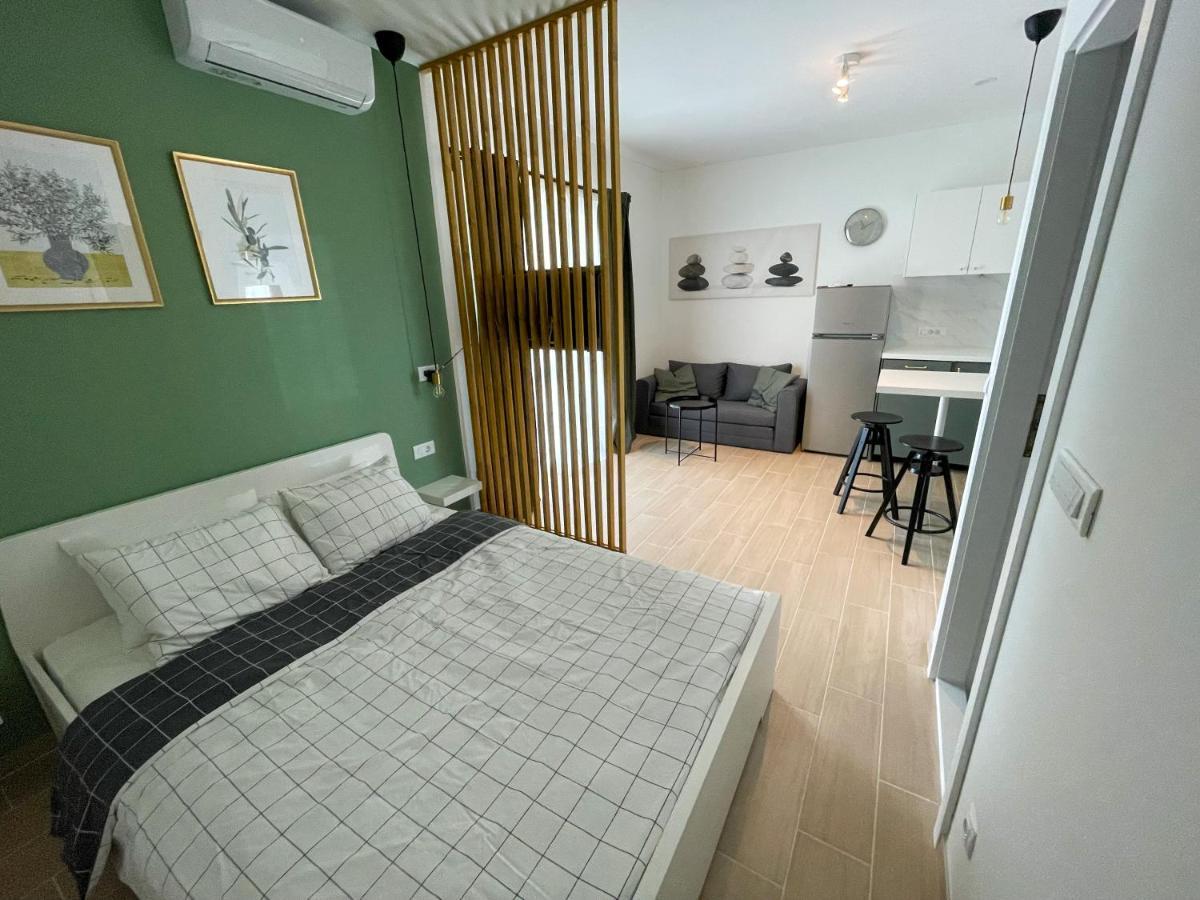 Modern Studio Overlooking Downtown มาคาร์สกา ภายนอก รูปภาพ