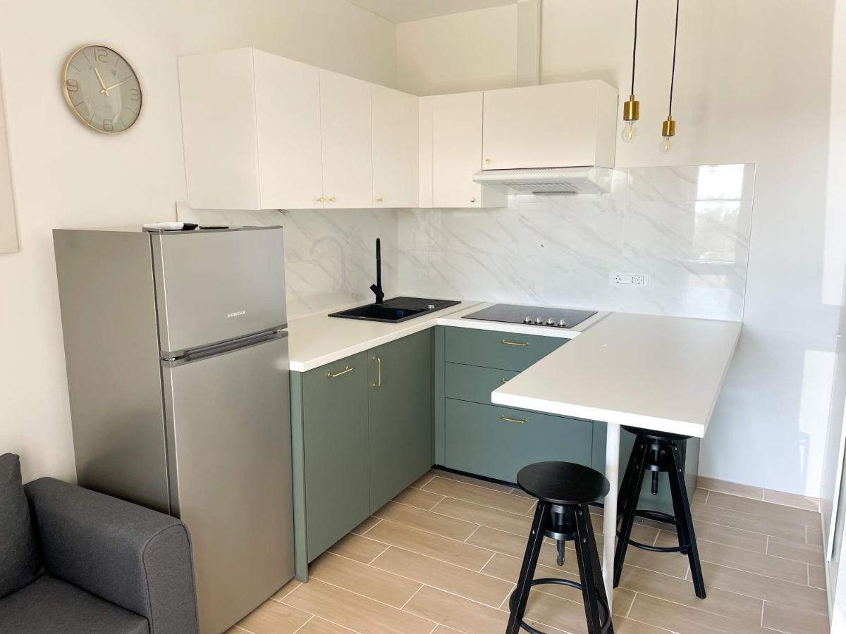 Modern Studio Overlooking Downtown มาคาร์สกา ภายนอก รูปภาพ